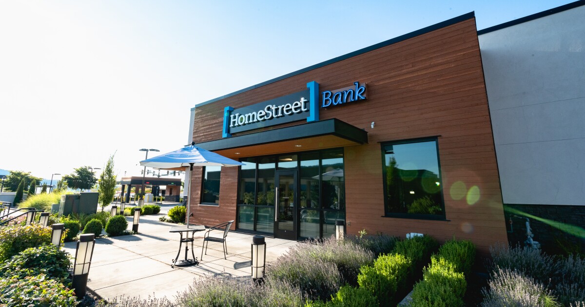 HomeStreet agrees to sell nearly $1 billion in multifamily loans